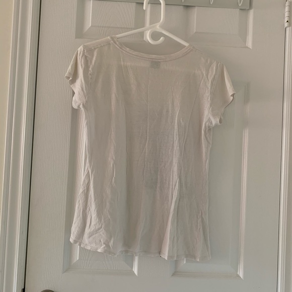 👚4/$20👚white t-shirt with cat print - Picture 2 of 5